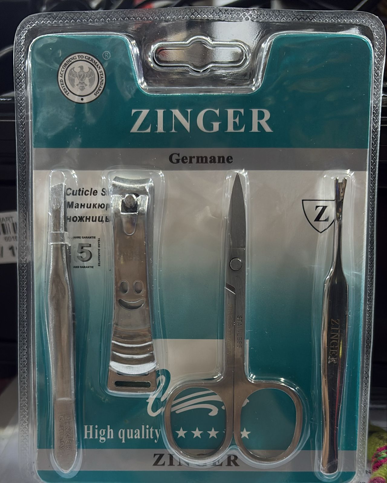 ZINGER SET X4 UND (PINZA,TIJERA,CU,SACA CUTICULA)